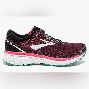 Brooks Ghost 11 NEW Size 6 D wide